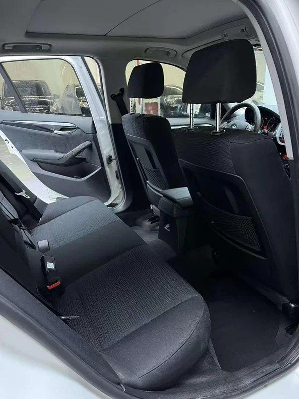 BMW X1 2015 sDrive18i Fashion Upgrade Edition interior photo 9