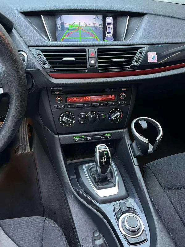BMW X1 2015 sDrive18i Fashion Upgrade Edition interior photo 14