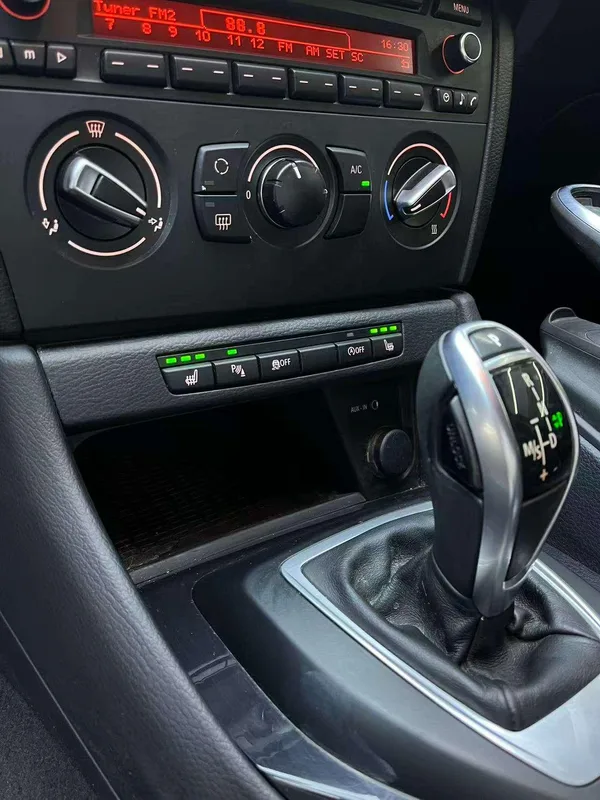 BMW X1 2015 sDrive18i Fashion Upgrade Edition interior photo 15