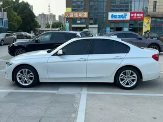 BMW 3 Series 2016 320i Estilo de moda exterior foto 3
