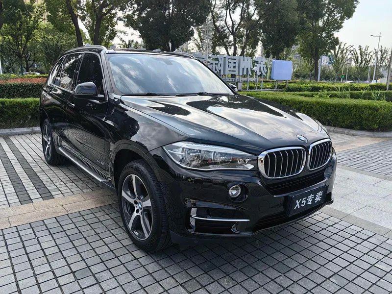 BMW X5 2017 xDrive28i exterior photo 2