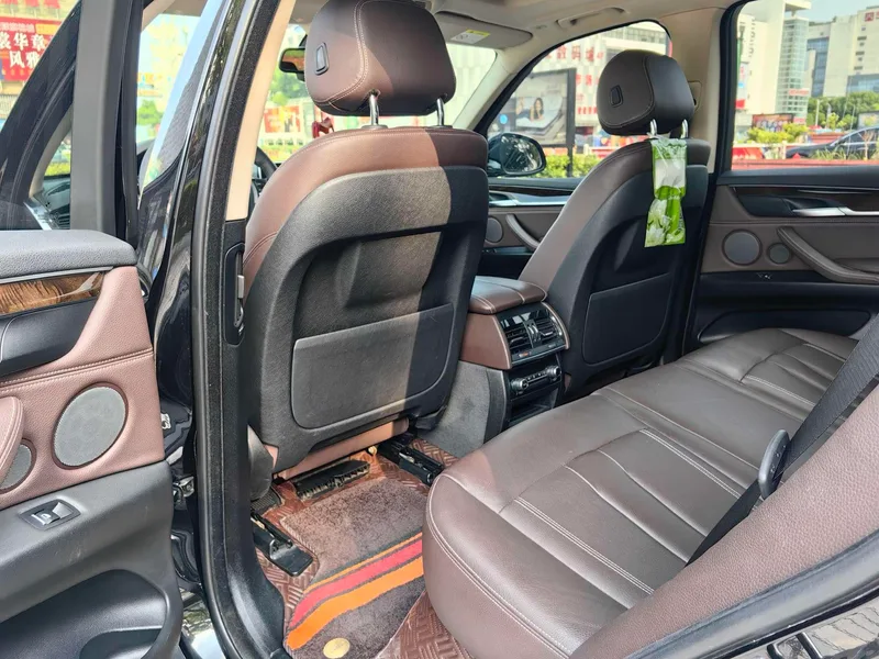 BMW X5 2017 xDrive28i interior photo 7
