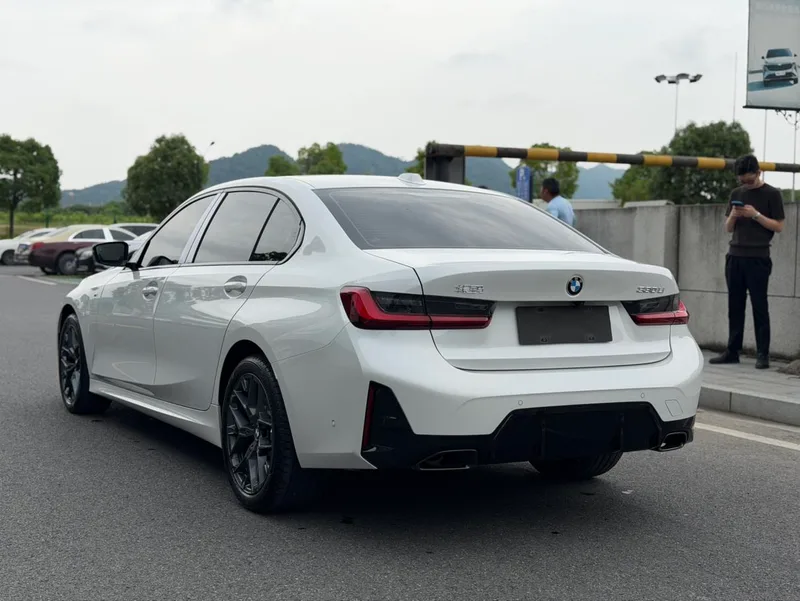 BMW 3 Series 2025 330Li M Sports Night Suit interior photo 12