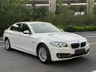 BMW 5 Series 2014 525Li Leading Type exterior photo 3