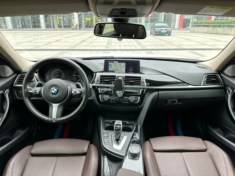 BMW 3 Series 2019 320Li M Спортивный костюм интерьер фото 15
