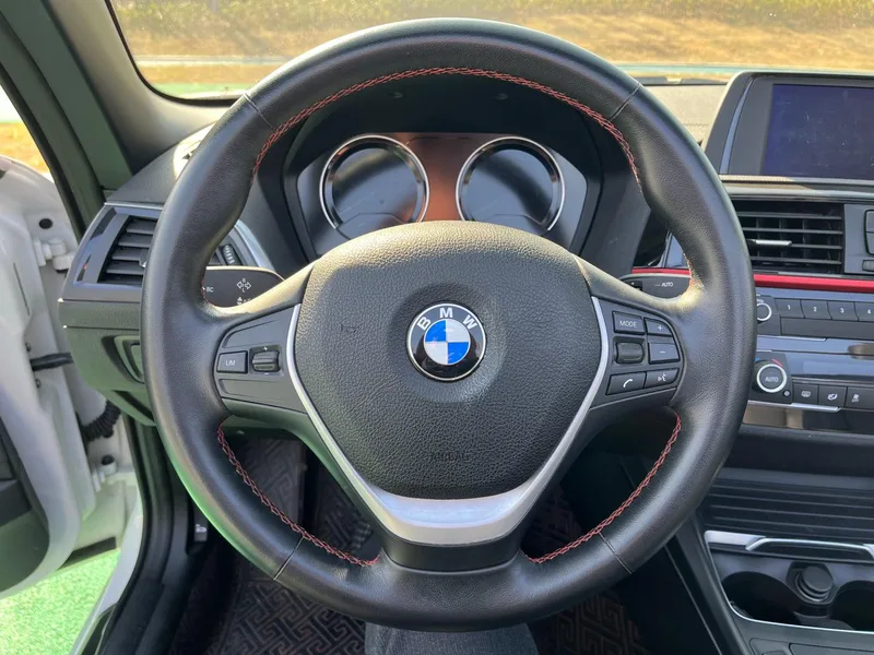 BMW 2 Series 2019 225i Convertible Coupe Sports Design Suit exterior photo 3