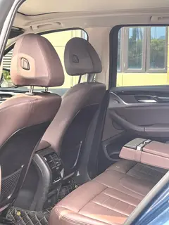 BMW X3 2019 xDrive25i M Sports suit interior photo 12