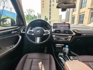 BMW X3 2019 xDrive25i M Sports suit interior photo 17