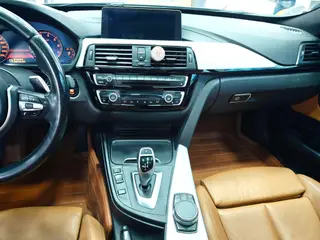 BMW 3 Series GT 2019 320i M Спортивный интерьер фото 12