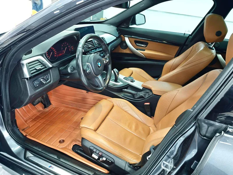 BMW 3 Series GT 2019 320i M Спортивный интерьер фото 16