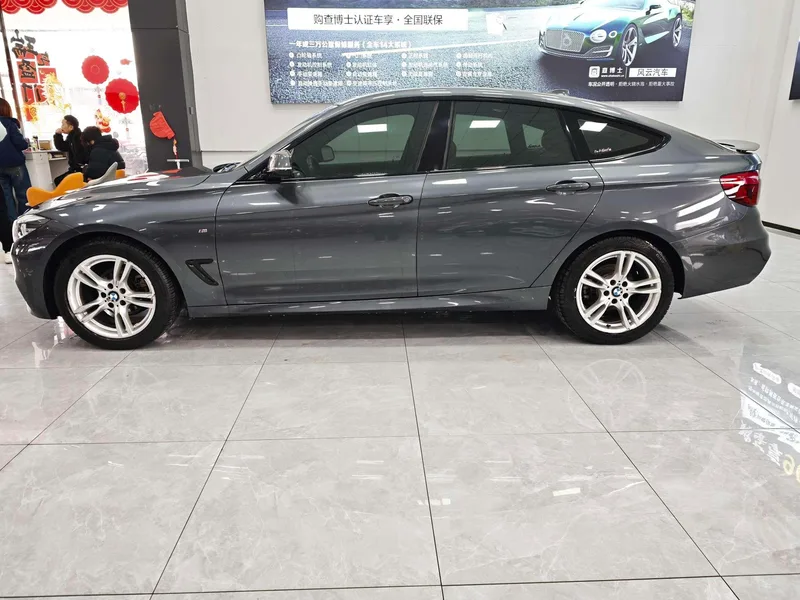 BMW 3 Series GT 2019 320i M Спортивный интерьер фото 18