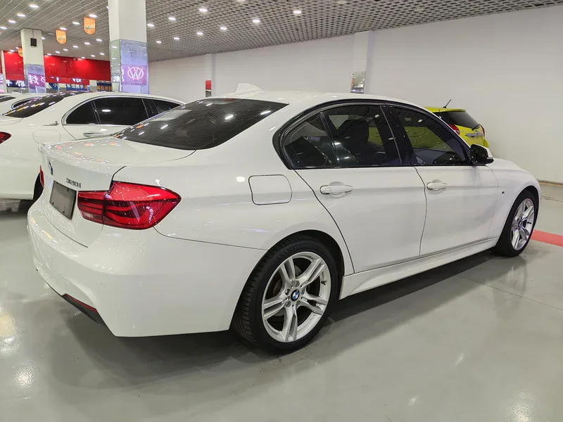 BMW 3 Series 2017 320i M Sporty exterior photo 5