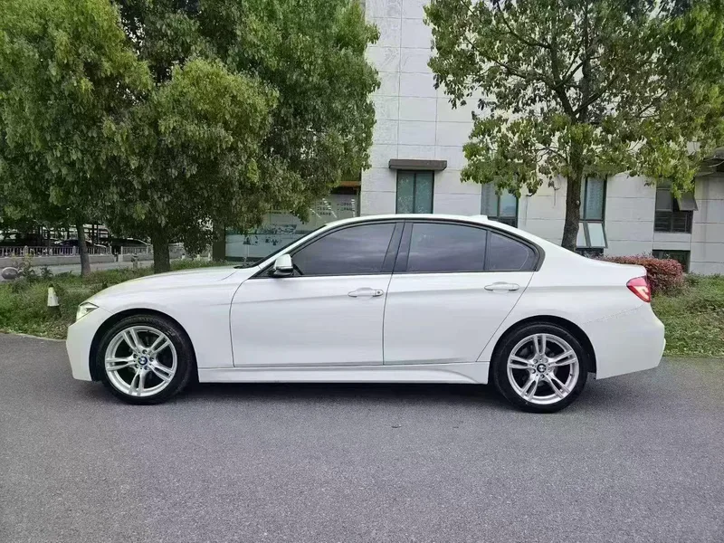 BMW 3 Series 2017 320i M Sporty exterior photo 7