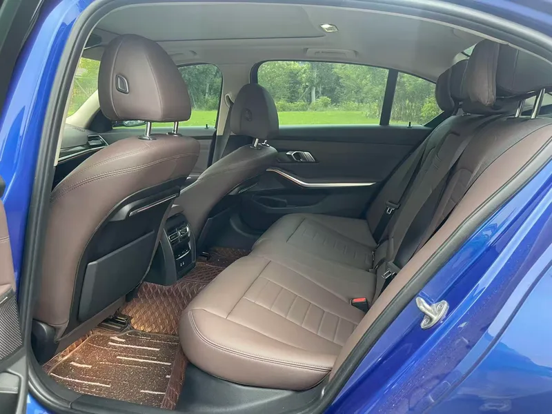 BMW 3 Series 2020 325Li M Sports suit interior photo 9