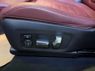 BMW X4 2019 xDrive30i M Off-road suit interior photo 9