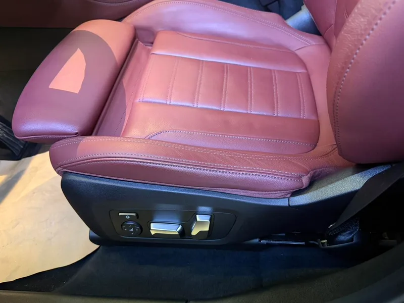 BMW X4 2019 xDrive30i M Off-road suit interior photo 13