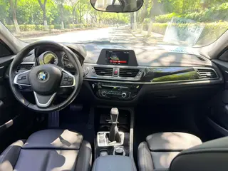 BMW 1 Series 2018 118i Deporte interior foto 9