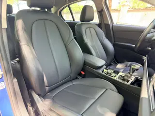 BMW 1 Series 2018 118i Deporte interior foto 13