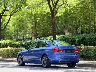 BMW 1 Series 2018 118i Deporte interior foto 16