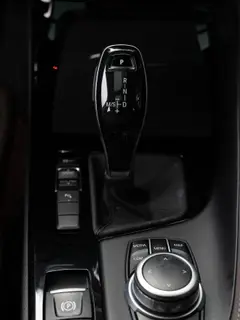 BMW X2 2021 sDrive25i Leading Type M Sports suit interior photo 9