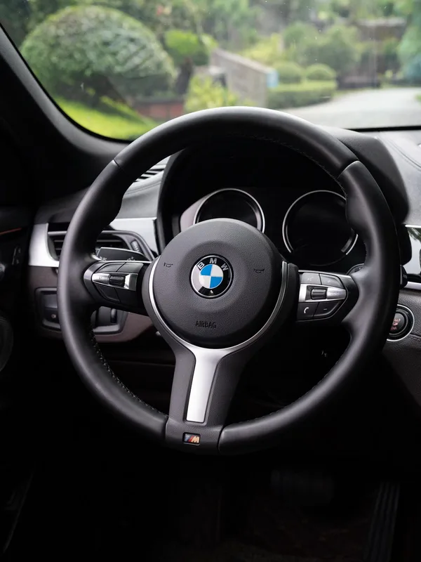 BMW X2 2021 sDrive25i Leading Type M Sports suit interior photo 10
