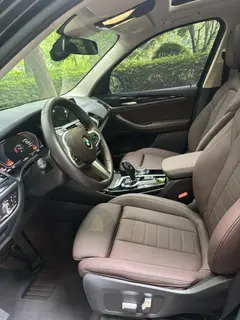 BMW X3 2021 xDrive25i M Sports suit interior photo 6