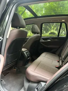 BMW X3 2021 xDrive25i M Sports suit interior photo 8