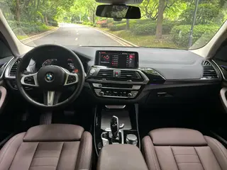 BMW X3 2021 xDrive25i M Sports suit interior photo 9
