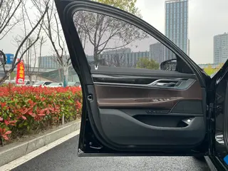 BMW 7 Series 2017 730Li Leading Type interior photo 15