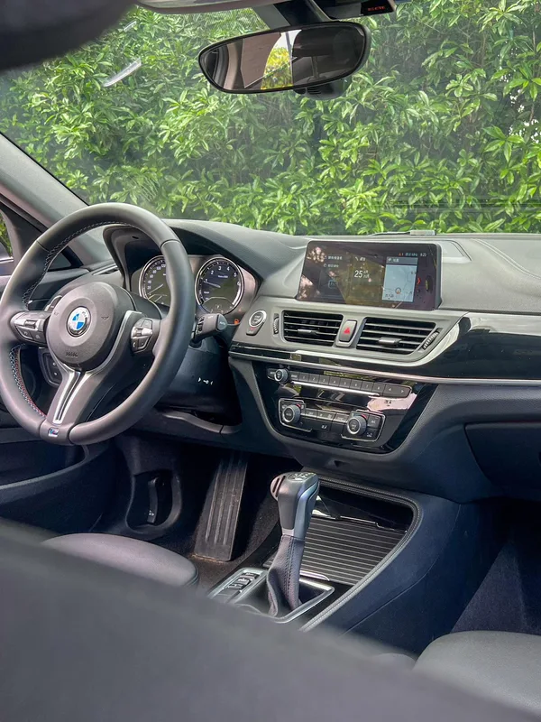BMW 1 Series 2018 118i Design Suit Type interior photo 14
