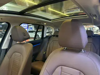 BMW X3 2020 xDrive25i M Sports suit interior photo 8