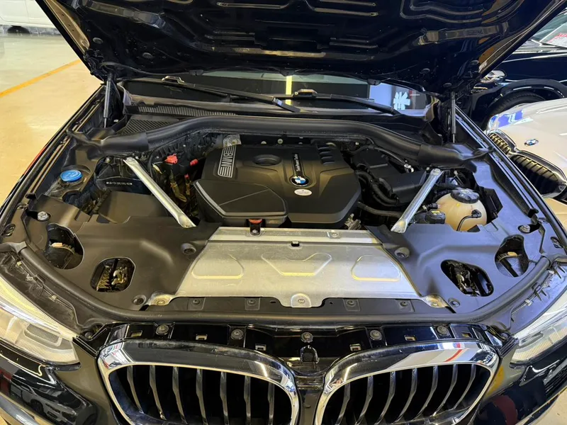 BMW X3 2020 xDrive25i M Sports suit interior photo 9