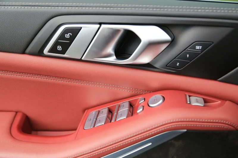 BMW X5 2022 Restyling xDrive 30Li Premium Class M Sports suit interior photo 14