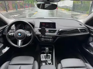 BMW 1 Series 2020 120i M Ensemble de sport extérieur photo 8