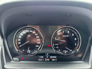 BMW 1 Series 2020 120i M Ensemble de sport intérieur photo 13