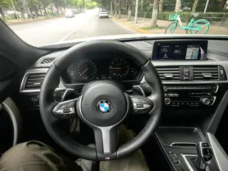 BMW 3 Series 2018 320i M Edición nocturna deportiva exterior foto 4