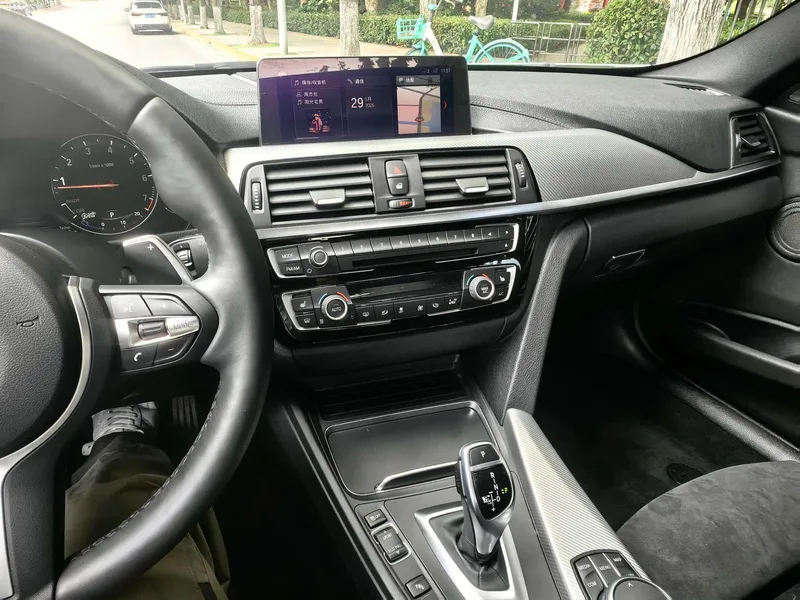 BMW 3 Series 2018 320i M Edición nocturna deportiva exterior foto 6