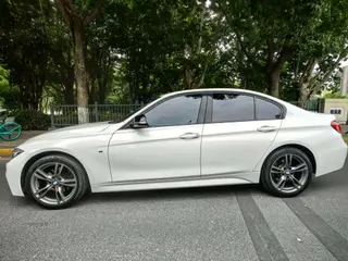 BMW 3 Series 2018 320i M Edición nocturna deportiva interior foto 18