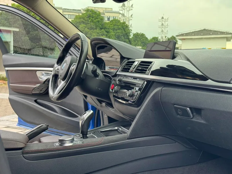 BMW 3 Series 2019 320Li M Ensemble de sport intérieur photo 12
