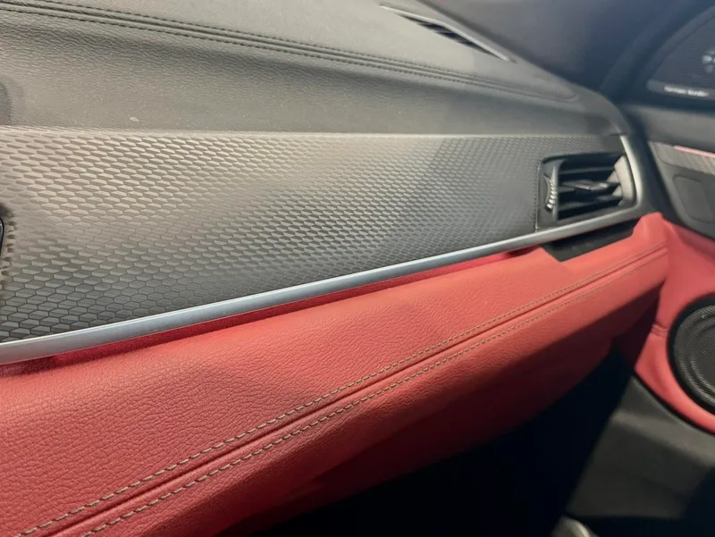 BMW X2 2020 sDrive25i Tipo de lujo M Traje todoterreno interior foto 14