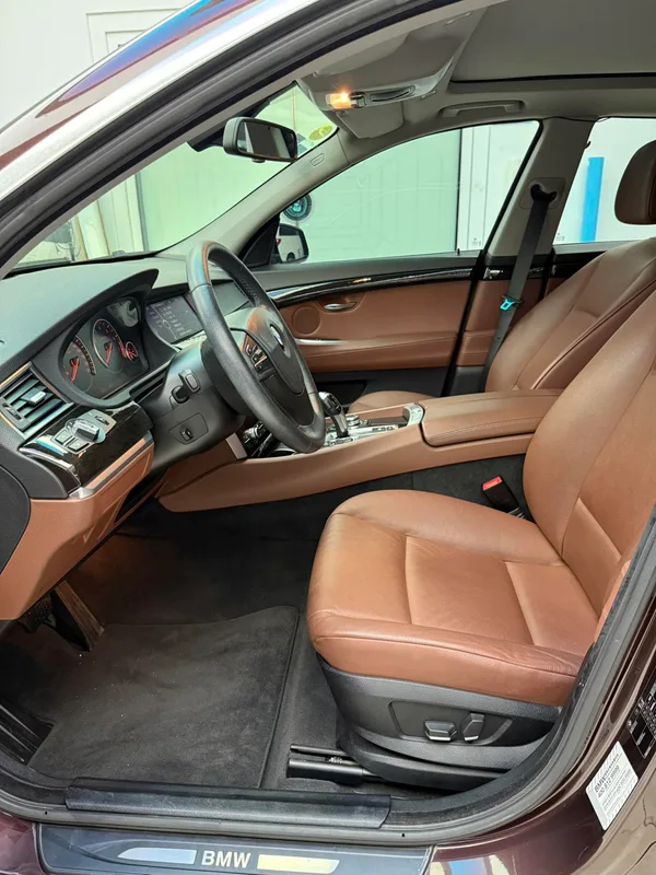 BMW 5 Series GT 2011 535i Style élégant extérieur photo 4