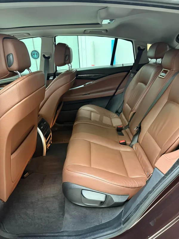 BMW 5 Series GT 2011 535i Style élégant extérieur photo 5