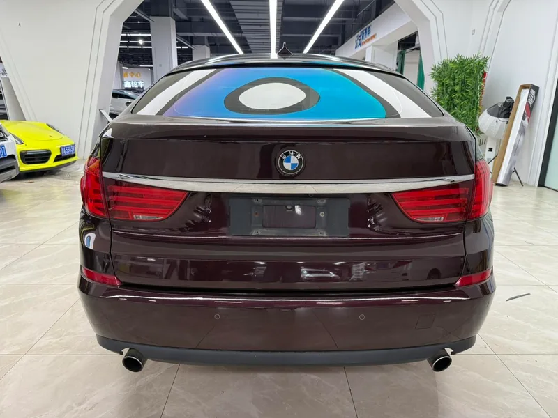 BMW 5 Series GT 2011 535i Style élégant intérieur photo 7