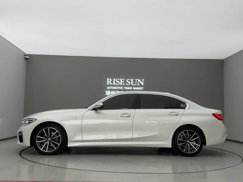 BMW 3 Series 2021 Mise à jour 320Li M Ensemble de sport extérieur photo 4