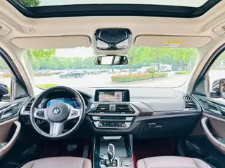 BMW X3 2020 xDrive25i M Sports suit interior photo 10
