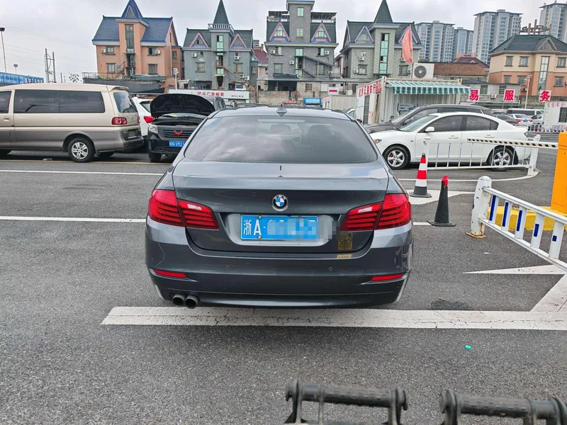 BMW 5 Series 2014 520Li Elegant style exterior photo 4