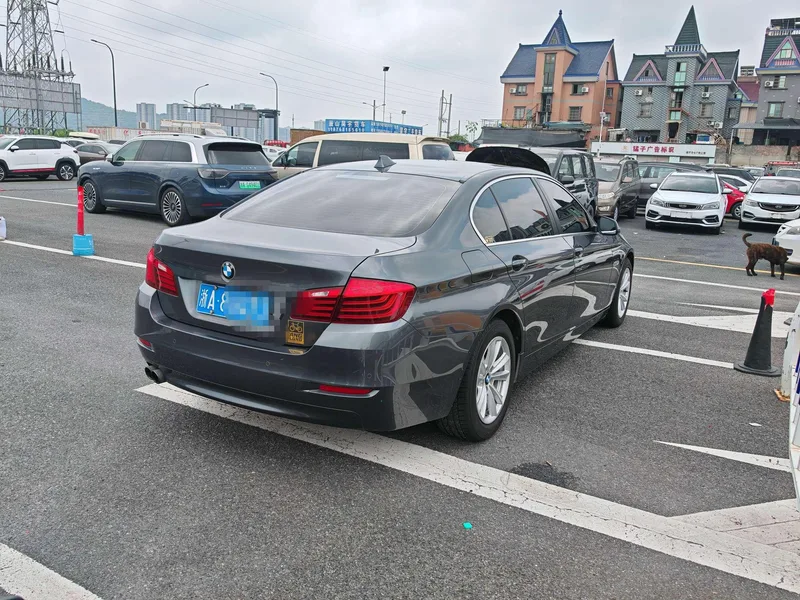BMW 5 Series 2014 520Li Elegant style exterior photo 5