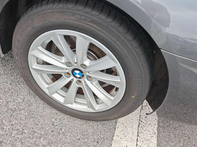 BMW 5 Series 2014 520Li Elegant style interior photo 13