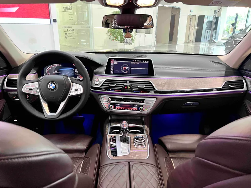 BMW 7 Series 2019 Restyling 740Li Leading Type Luxury Set interior photo 7