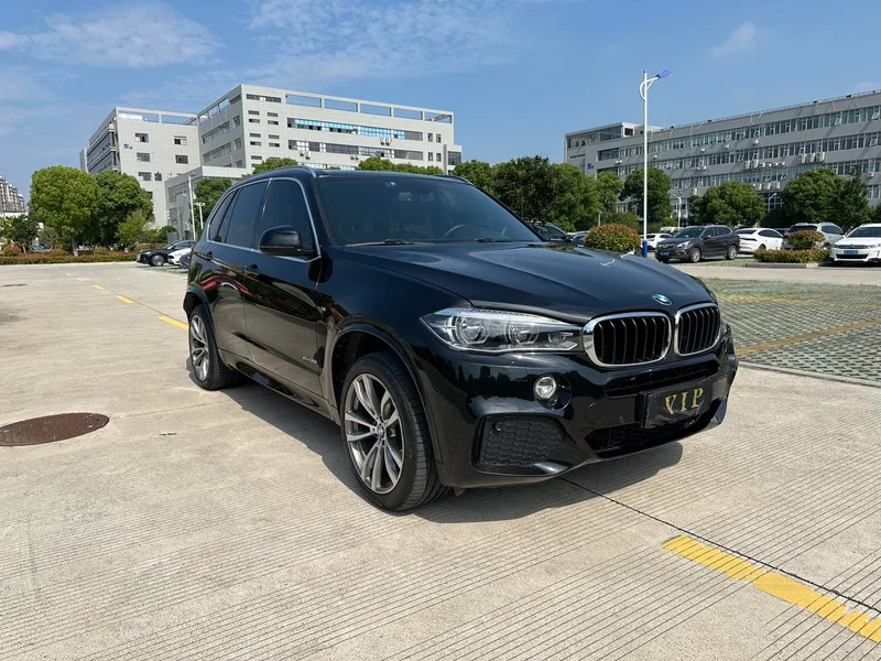 BMW X5 2018 xDrive35i M Modèle de luxe sportif extérieur photo 3